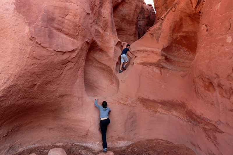 Entrée Peek-A-Boo Slot Canyon