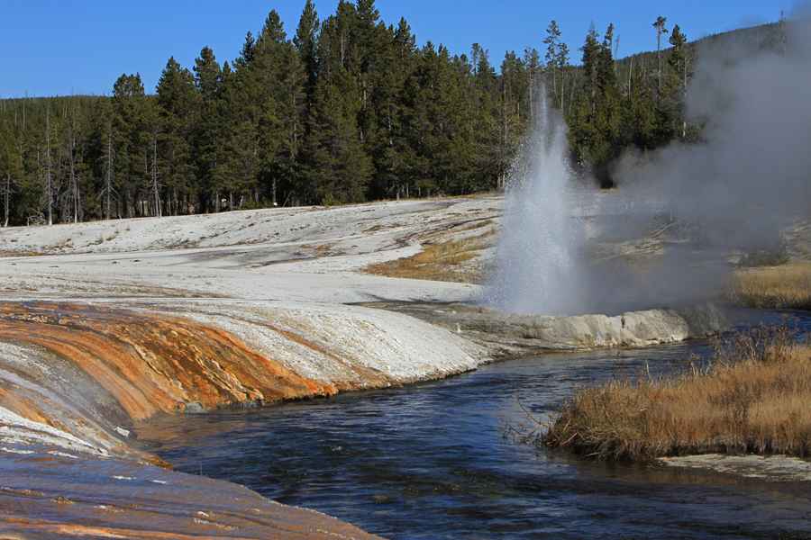 Cliff Geyser