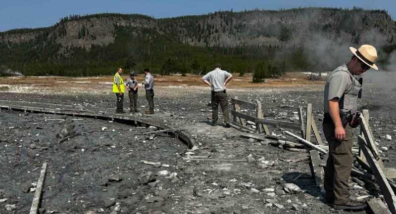 Biscuit basin temporairement fermé suite à une explosion au yellowstone